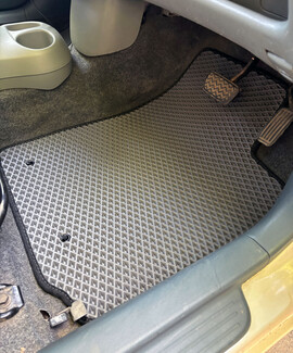 EVA коврики на Toyota Vitz I 1998 - 2005 в Тольятти EVA коврики на Toyota Vitz I 1998 - 2005 в Тольятти