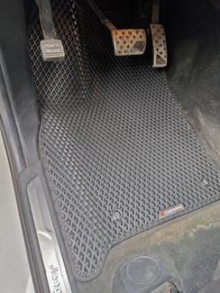 Коврики на Jeep Grand Cherokee (WK2) 2010 - 2022 в Тольятти